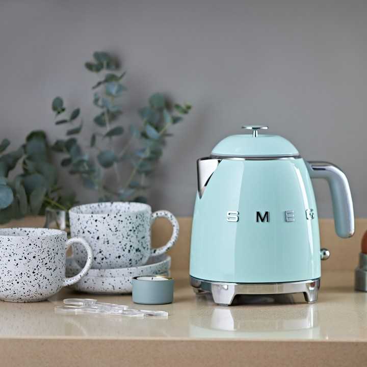 Smeg KLF05PGEU Mini Vattenkokare 0,8L Pastelgrön