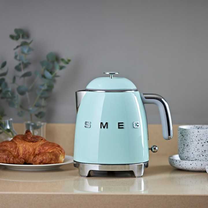 Smeg KLF05PGEU Mini Vattenkokare 0,8L Pastelgrön