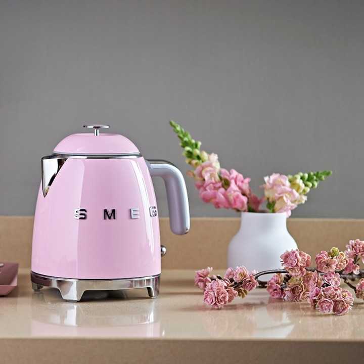 Smeg KLF05PKEU Mini Vattenkokare 0,8L Rosa