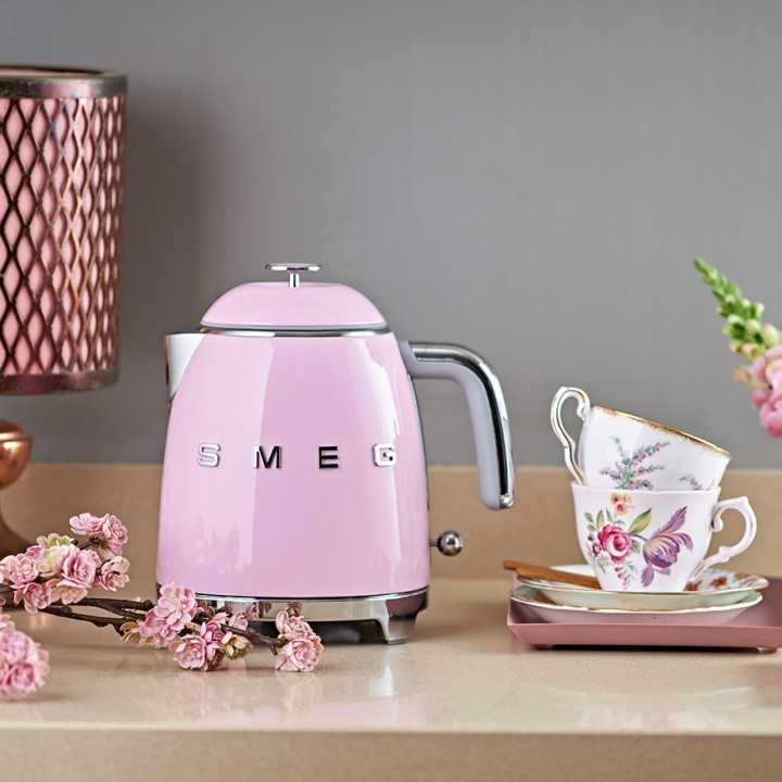 Smeg KLF05PKEU Mini Vattenkokare 0,8L Rosa