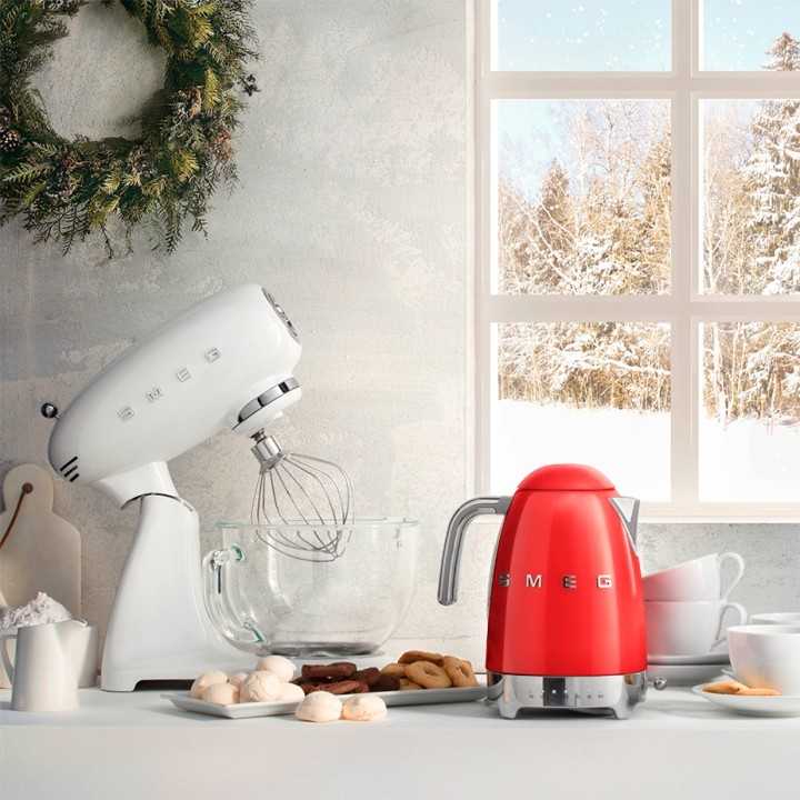 Smeg KLF04RDEU Vattenkokare m. Temperatur 1,7L Röd