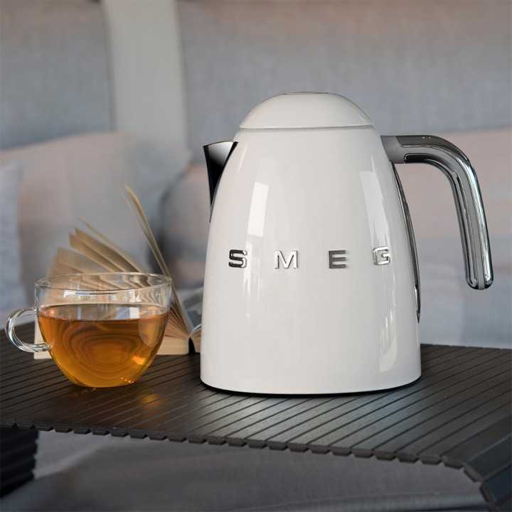 Smeg KLF04WHEU Vattenkokare m. Temperatur 1,7L Vit