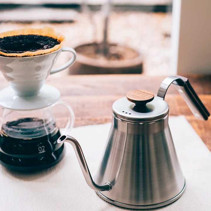 Hario V60 Vattenkokare Stål/Trä 0,8 L