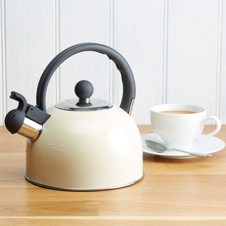 Living Nostalgia Antique 1,4 L Vattenkokare Kräm