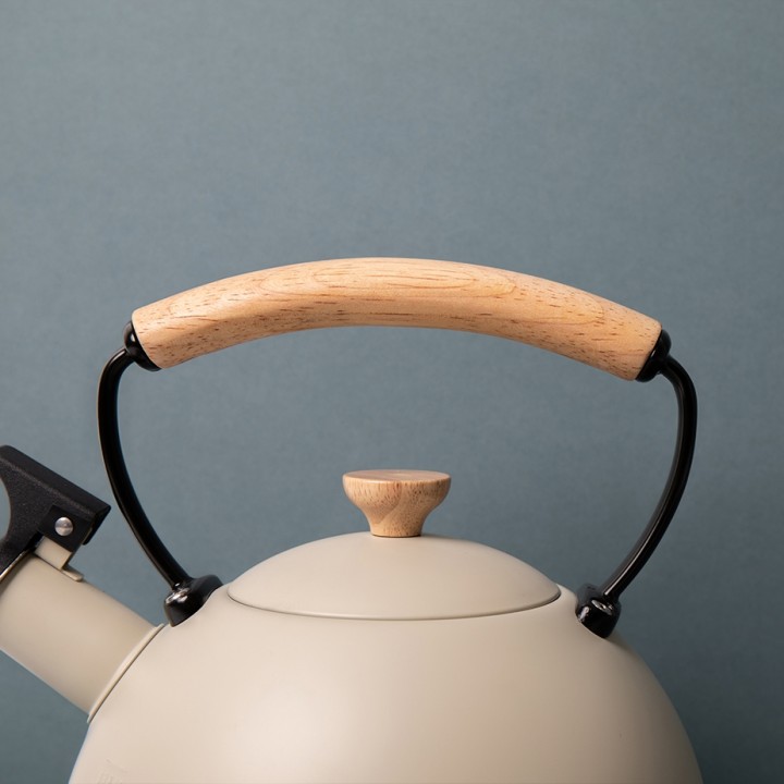 La Cafetière 1,6 L Vattenkokare Latte m. Trä