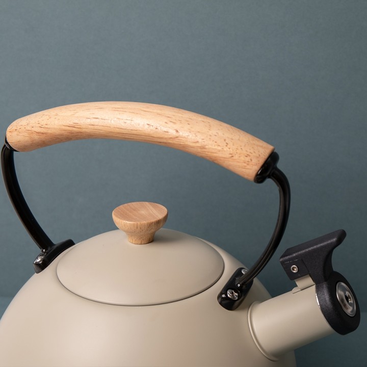 La Cafetière 1,6 L Vattenkokare Latte m. Trä