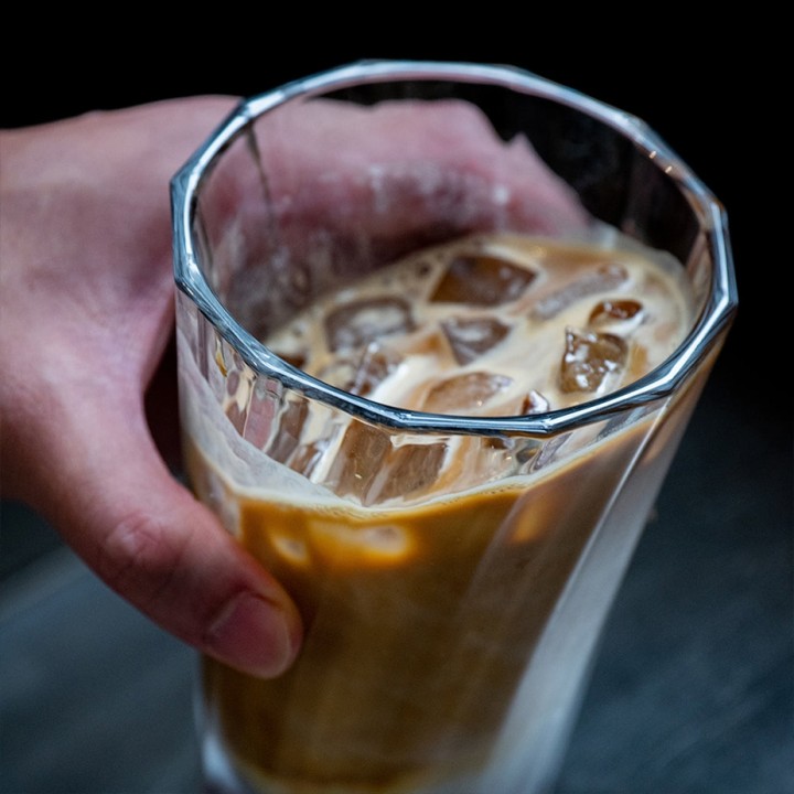 Loveramics Twisted Latte Glas 36 cl 1 St Svart