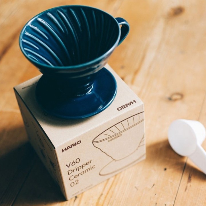 Hario V60-02 Keramik Dripper Mörkblå 2 Kopp