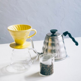 Hario Filterbryggning Set Inkl. V60-02 Dripper 2 Koppar, Server 0,6 L & Vattenkokare