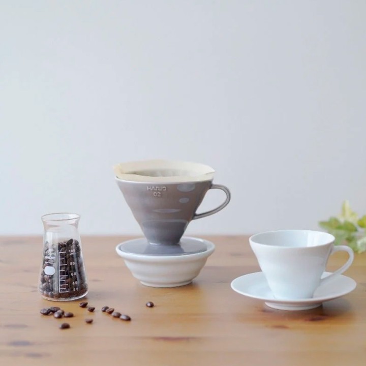 Hario Filterbryggning Set Inkl. V60-02 Dripper 2 Koppar, Server 0,6 L & Vattenkokare