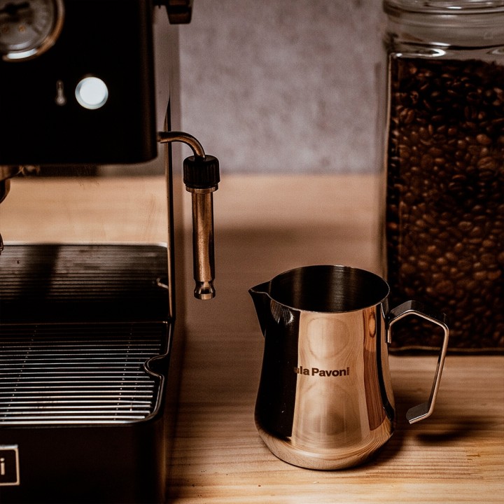 La Pavoni New Casa Bar Svart LPMCBN01EU Inkl. Baristautrustning & 4 Koppar/underkoppar