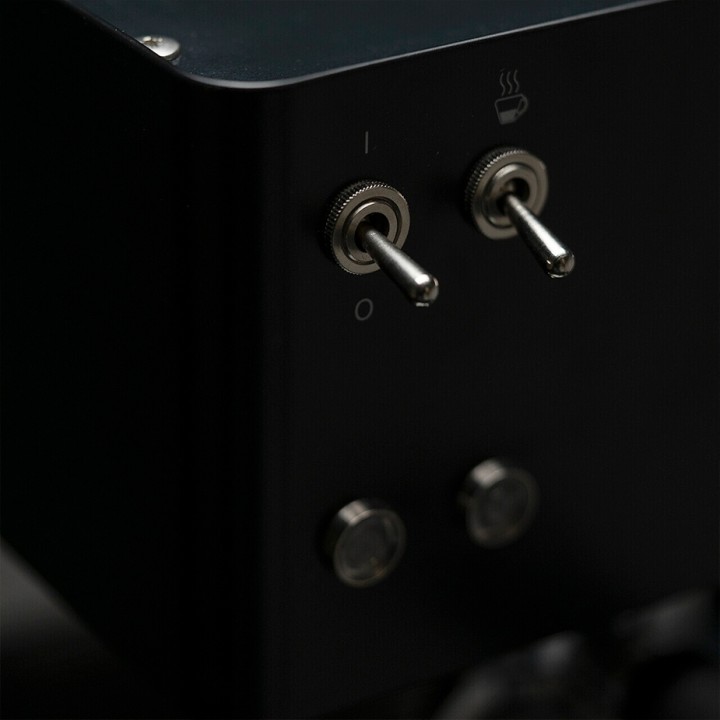 La Pavoni New Casa Bar Svart LPMCBN01EU Inkl. Baristautrustning & 4 Koppar/underkoppar