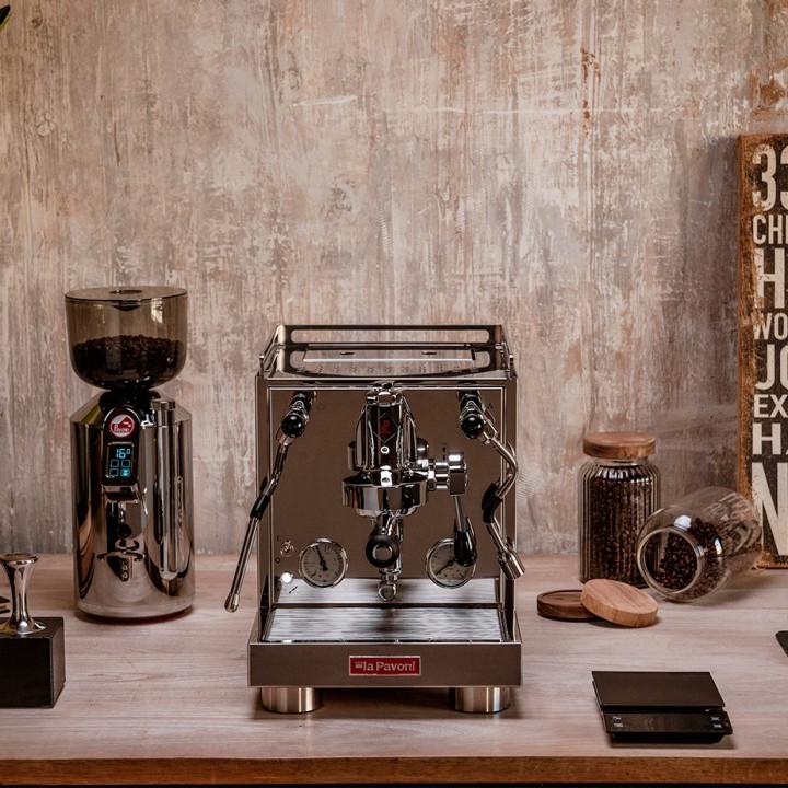 La Pavoni New Cellini Evolution LPSCVS01NO Inkl. La Pavoni Prosumer Espressokvarn, Baristautrustning & Koppar