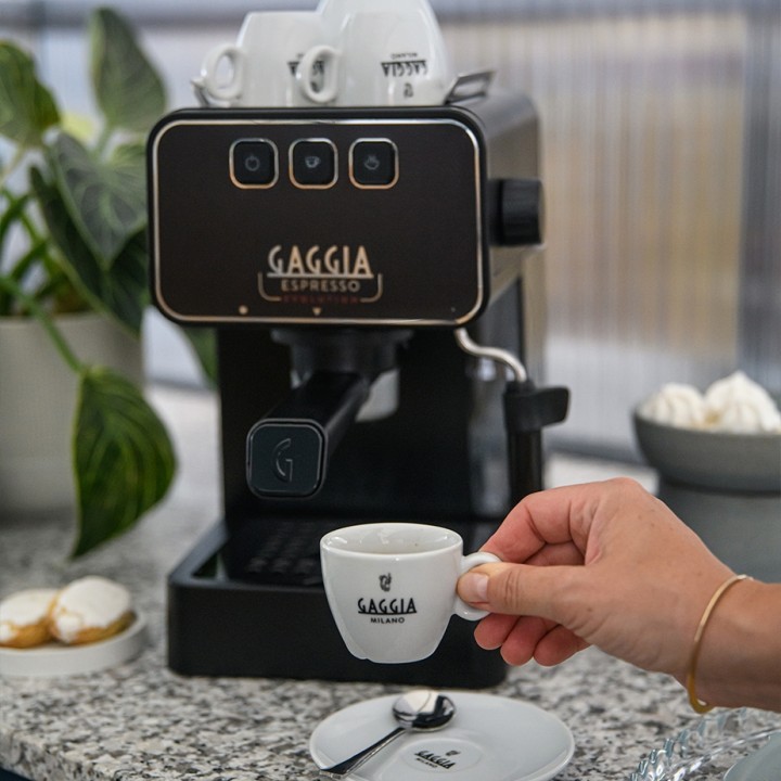 Gaggia Espresso Evolution Svart Espressomaskin Inkl. Club House Maniko Espresso 7 Stsso Evolution Svart Espressomaskin
