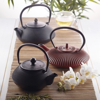 La Cafetière 0,9 L Tekanna Svart och Østerlandsk Thehus Yoga Te Ekologisk 125g