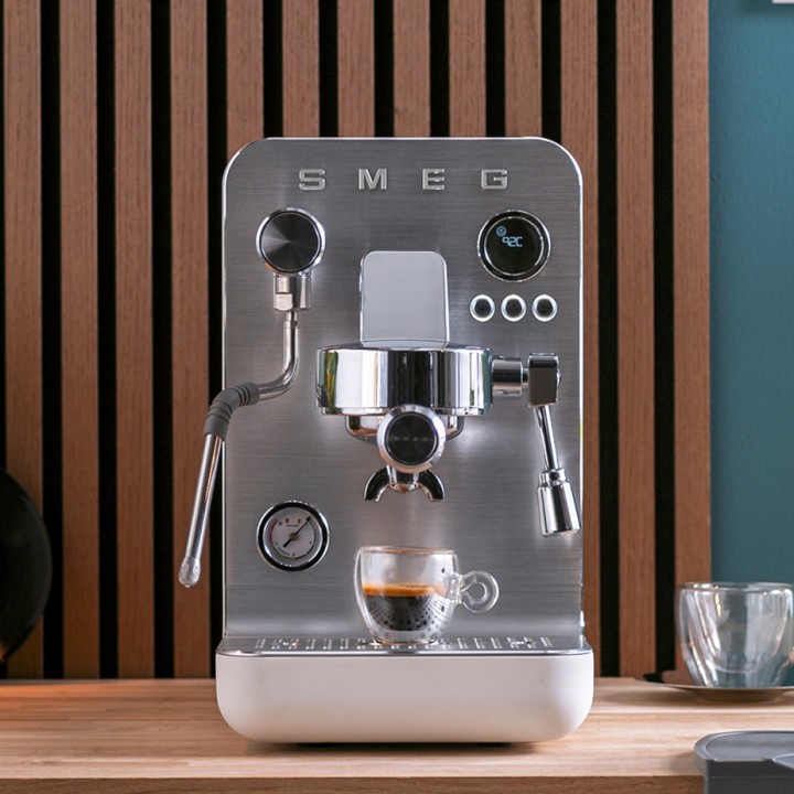 Smeg BCC01TPMEU Espressomaskine Taupe