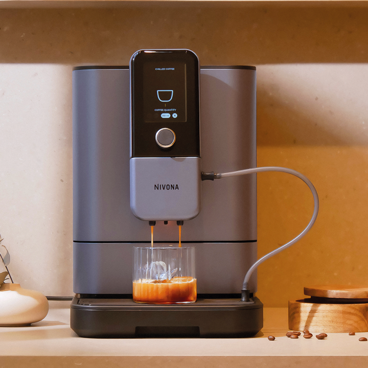 Nivona NIVO 8107 Pearl Blue Espressomaskin Inkl. Avkalkning, Kalkfilter, Mjölkrengöring, Rengöringstabletter & 1 kg Kaffe