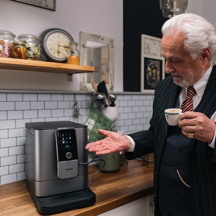 Nivona NIVO 8103 Titanium Espressomaskin Inkl. Avkalkning, Kalkfilter, Mjölkrens, Rengöringstabletter & 1kg Kaffe