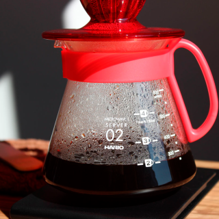 Hario V60 Filterbrygg Set Röd Inkl. Range Server 0,6 L, Dripper 2 Koppar & Filter