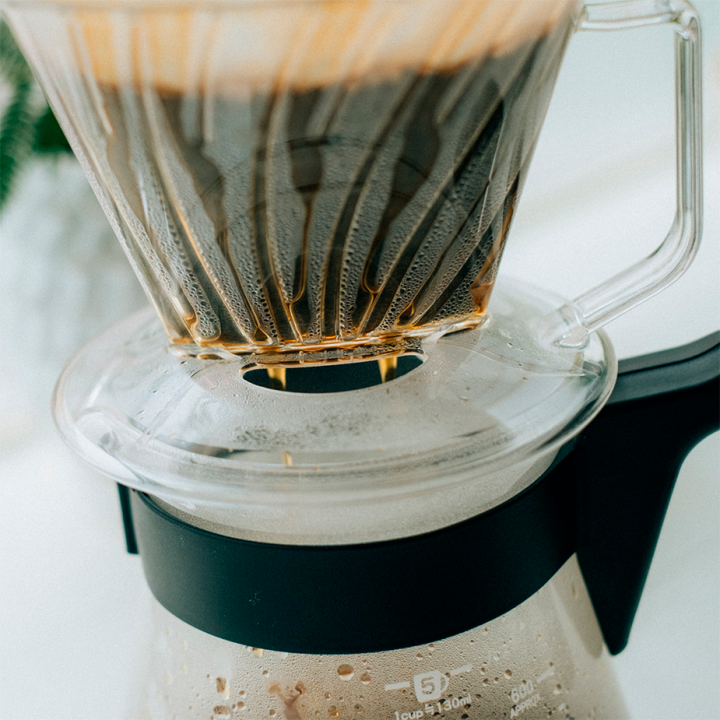 Hario Pegasus 02 Server 600ml Inkl. Pappersfilter 02, Plast Dripper 02 & V60 Kettle Buono 100 1 L Stål