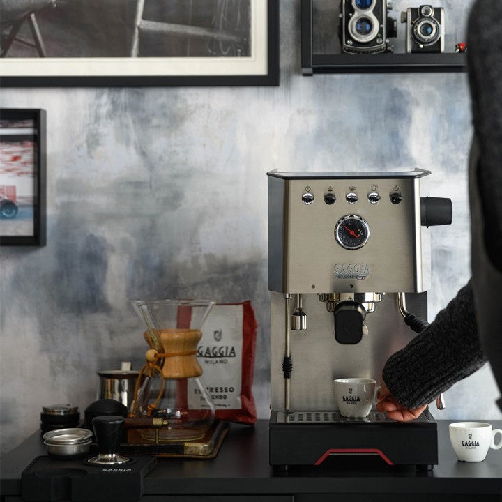 Gaggia Classic GT Stål Espressomaskin Inkl. Gaggia MDF 55 Chrome Espressokvarn & House of Barista Knockbox