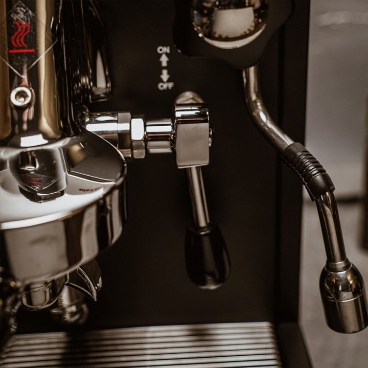 La Pavoni New Cellini Classic Svart LPSCCB01EU Espressomaskin inkl. Eureka Mignon Libra Krom/Mattsvart Espressokvarn