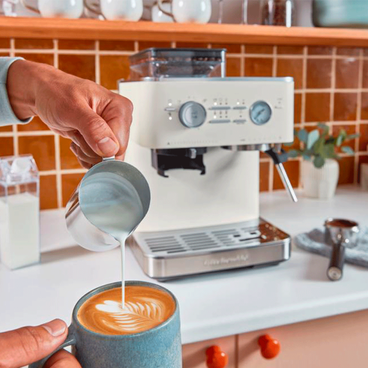 KitchenAid Semiautomatisk Espressomaskin inkl. Kvarn Porslinsvit
