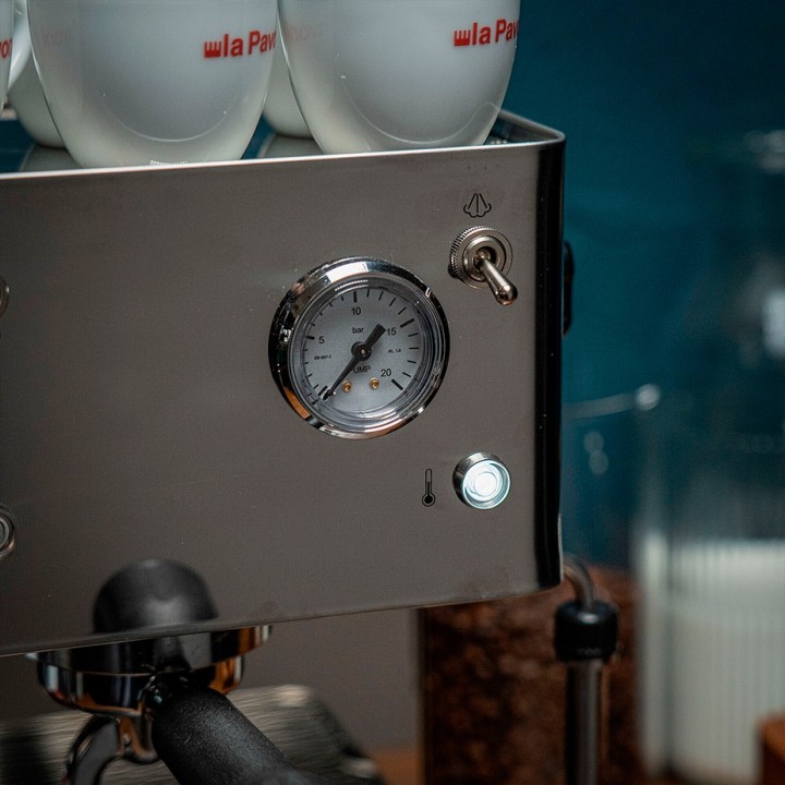 La Pavoni New Casa Bar Stål LPMCBS01EU Espressomaskin inkl. Ascaso i-Mini I2 Espressokvarn & House of Barista Baristautrustning