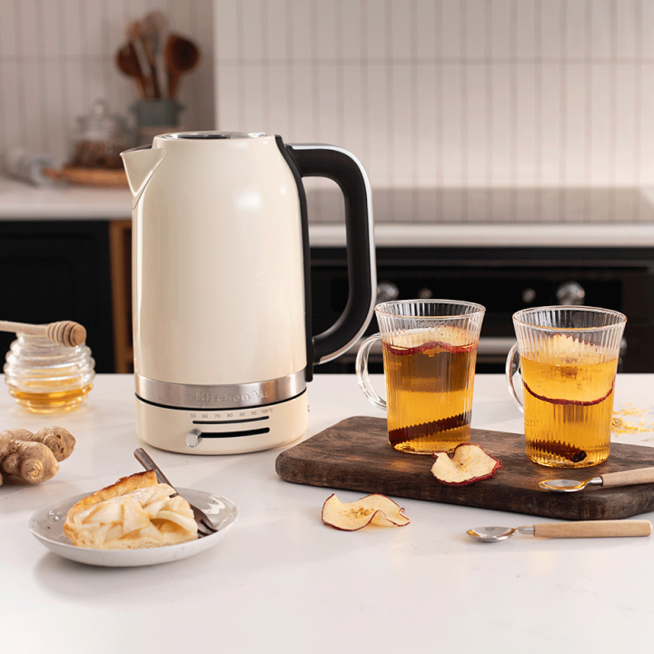 KitchenAid 5KEK1701EAC Vattenkokare 1,7 L Creme