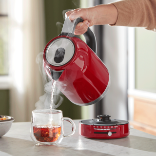 KitchenAid 5KEK1701EER Vattenkokare 1,7 L Röd