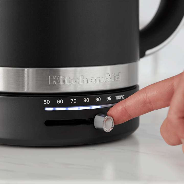 KitchenAid 5KEK1701EBM Vattenkokare 1,7 L Matt Svart