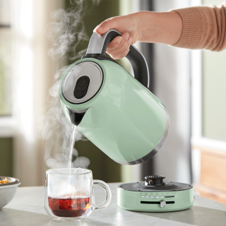 KitchenAid 5KEK1701EPT Vattenkokare 1,7 L Pistagegrön