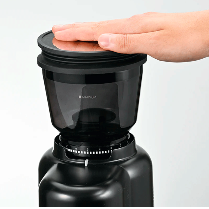 Hario V60 Elektrisk Kaffekvarn med Blow Up-system