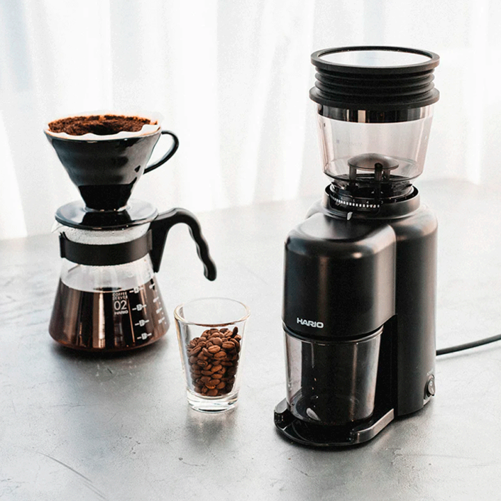 Hario V60 Elektrisk Kaffekvarn med Blow Up-system