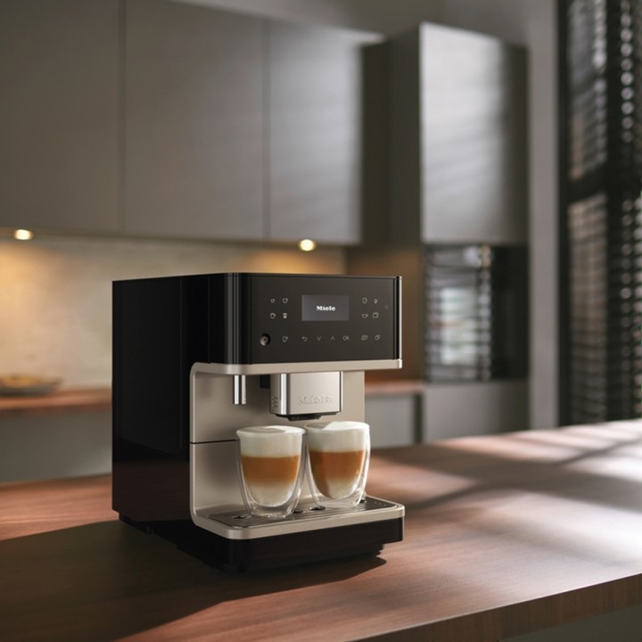 Miele CM 6360 MilkPerfection Obsidiansvart CleanSteelMetallic