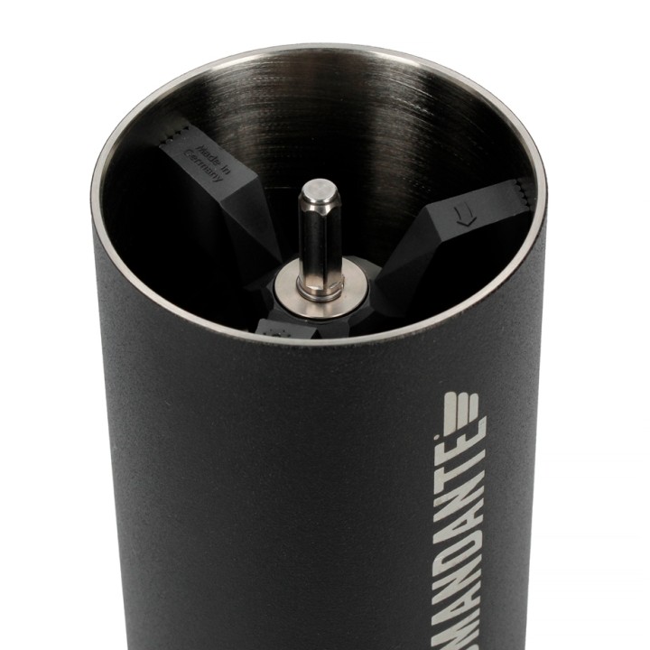 Comandante C40 MK4 Nitro Blade Svart