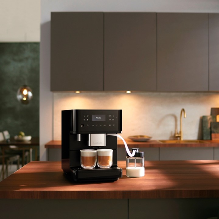 Miele CM 6560 MilkPerfection Obsidiansvart PearlFinish Espressomaskin