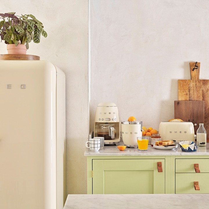 Smeg DCF02CREU Droppbryggare Creme