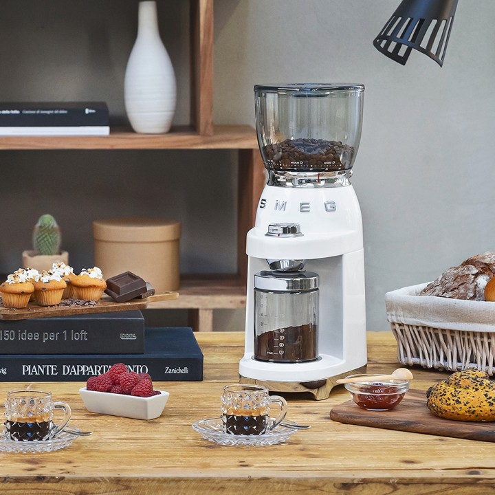 Smeg CGF01WHEU Kaffekvarn Vit