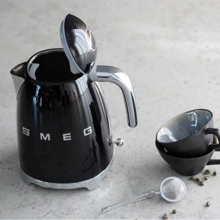 Smeg KLF03BLEU Vattenkokare 1,7 L Svart