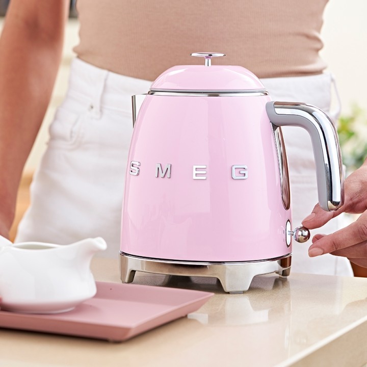Smeg KLF05PKEU Minivattenkokare 0,8 l Rosa