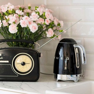 Smeg KLF04BLEU Vattenkokare med temperaturinställning 1,7L Svart