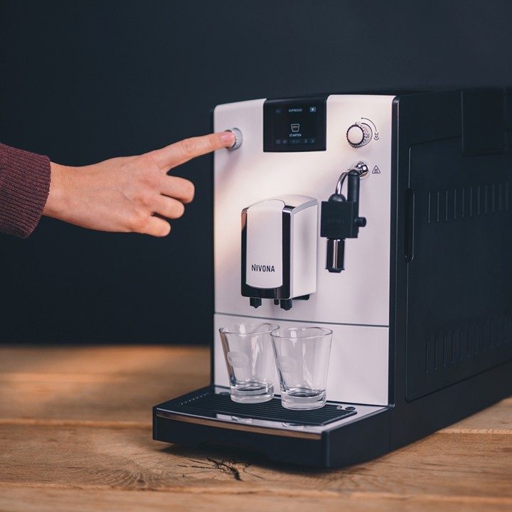 Nivona NICR 560 Vit Espressomaskin inkl. 4,2 kg Rigtig Kaffe