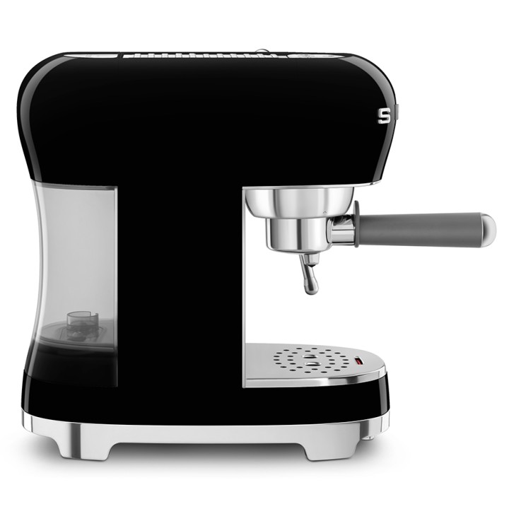 Smeg ECF02BLEU Espressomaskin Svart