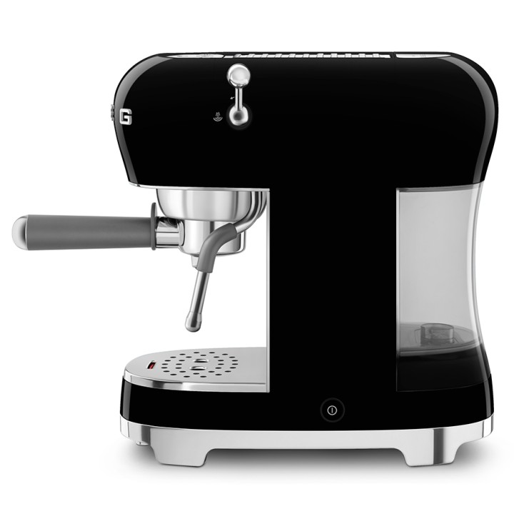 Smeg ECF02BLEU Espressomaskin Svart