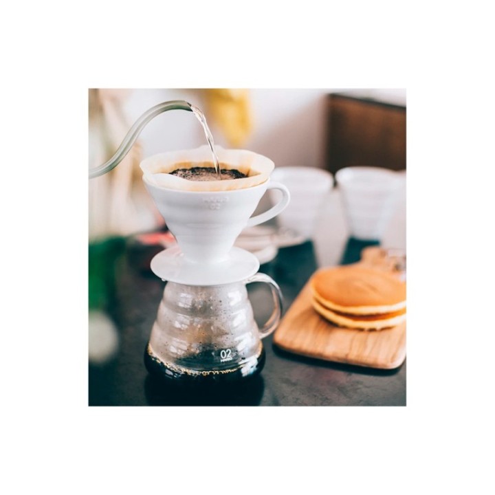 Hario Filterbryggset inkl. V60-02 keramisk dripper för 2 koppar, serveringskanna 0,6 l & hällkanna