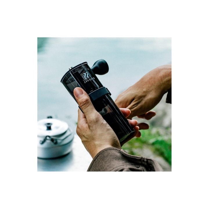 Hario Zebrang Manuell Kaffekvarn Svart