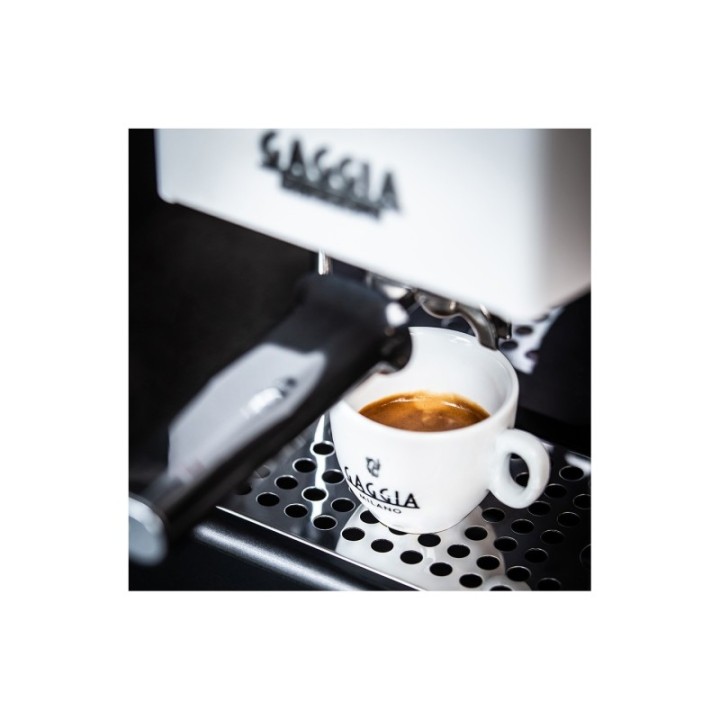 Gaggia Classic E24 Vit Espressomaskin inkl. Eureka Mignon Perfetto & Baristautrustning