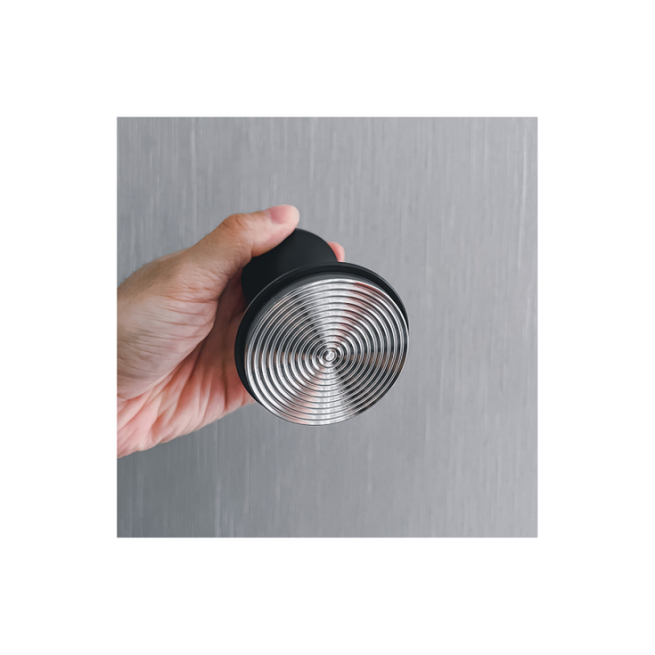 Normcore V4 Tamper med Fjäder & Räfflor 58 mm Svart