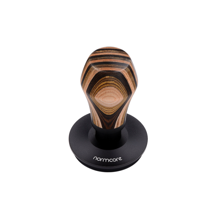 Normcore V4 Tamper med fjäder, räfflor & titanbeläggning 58 mm flerfärgat trä